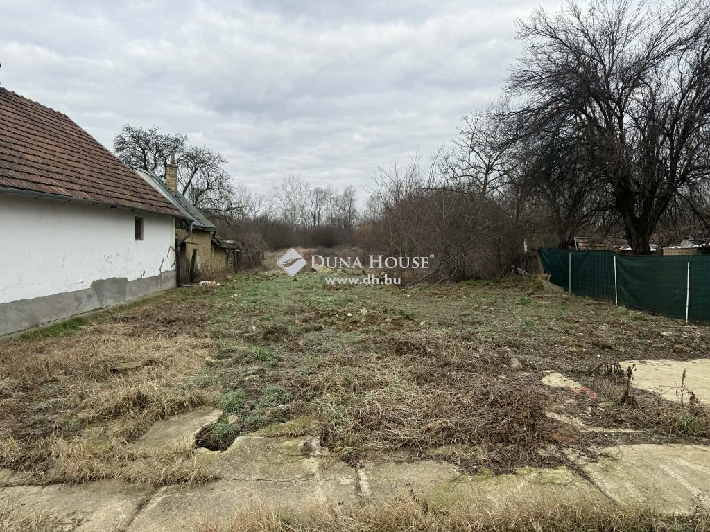 4090 Polgár , Polgár központjától nem messze — 1/2