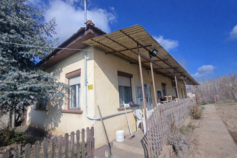 Eladó Ház 2711 Tápiószentmárton , Tápiószentmárton Szelei út közelében 2 szobás ház eladó 