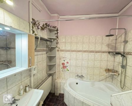 Eladó Ház 5900 Orosháza , Szőlő körút közelében