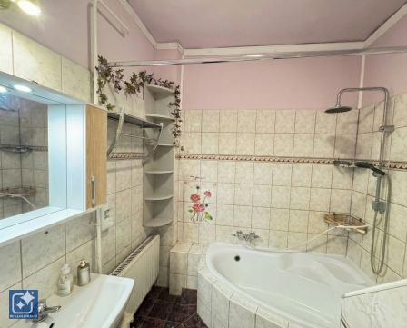 Eladó Ház 5900 Orosháza , Szőlő körút közelében