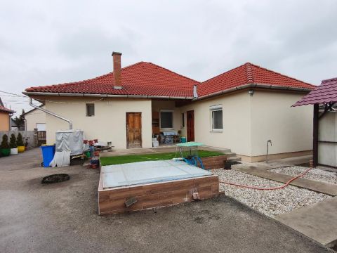 Eladó Ház 2225 Üllő , 2225 Üllő, Kertváros