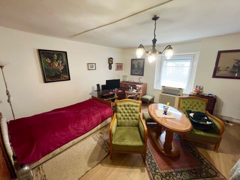 Eladó Ház 8000 Székesfehérvár , Kisfaludi családi ház