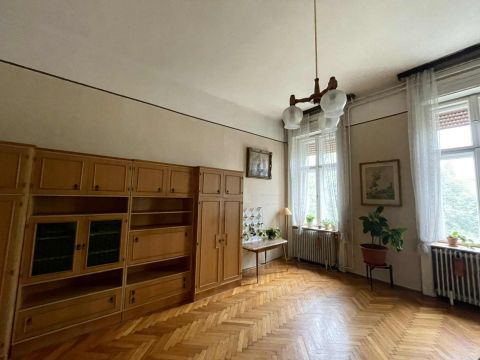 Eladó Lakás 1067 Budapest 6. kerület , Erkélyes Nagypolgári lakás a VI. kerületben