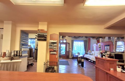 Kiadó Üzlethelyiség 1087 Budapest 8. kerület 