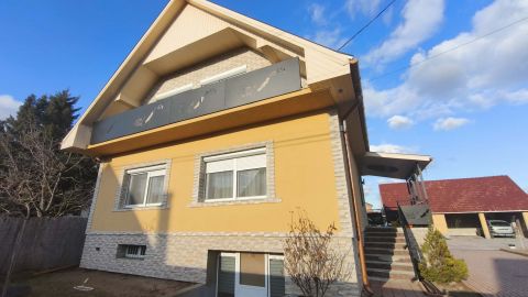 Eladó Ház 2364 Ócsa , Almafa utca