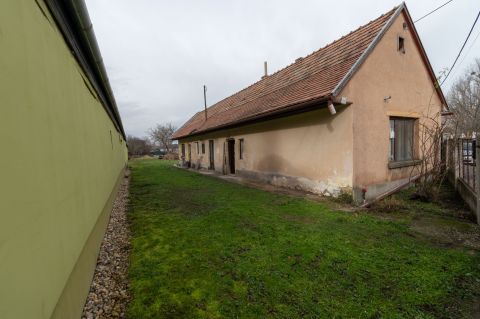 Eladó Ház 8000 Székesfehérvár 