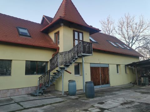 Eladó Ház 2890 Tata 