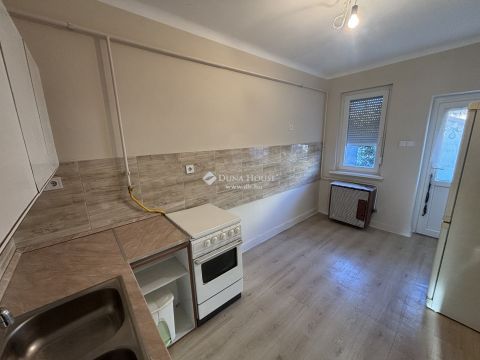 Eladó Ház 6000 Kecskemét , Petőfivárosi sorház
