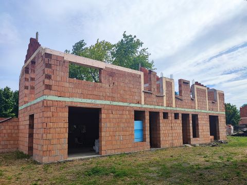 Eladó Ház 2011 Budakalász 