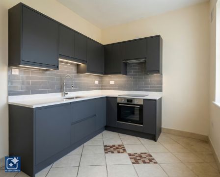 Eladó Ház 1188 Budapest 18. kerület , Kossuth Ferenc-telepen körbe járható szigetelt családi ház