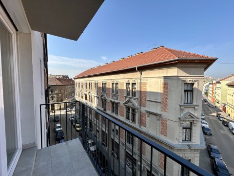 Eladó Lakás 1086 Budapest 8. kerület , Magdolnanegyed megújuló részén új építésű lakás!