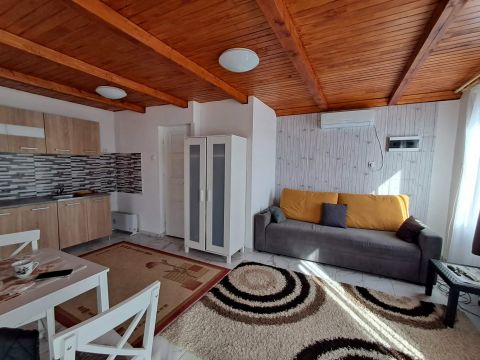 Eladó Ház 5465 Cserkeszőlő , NYARALÓ A FÜRDŐ KÖZELÉBEN!