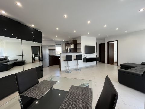 Kiadó Lakás 4400 Nyíregyháza , Tőke utca közelében