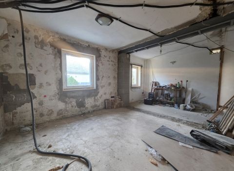 Eladó Ház 2230 Gyömrő Gyömrő Mária telepi részén eladó többgeneráció számára.