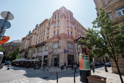 Eladó Lakás 1053 Budapest 5. kerület 