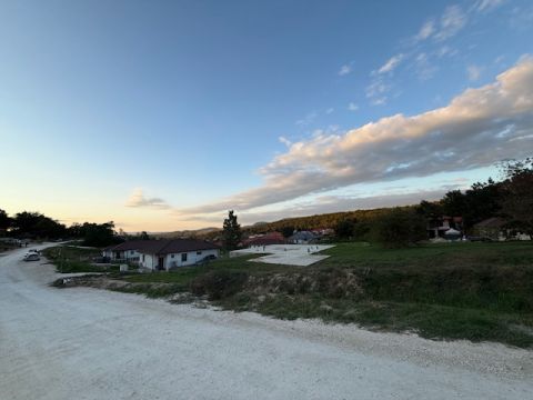 Eladó Telek 2080 Pilisjászfalu PANORÁMÁS ÉPÍTÉSI TELEK, MEGKEZDETT 160 nm-es építkezéssel!