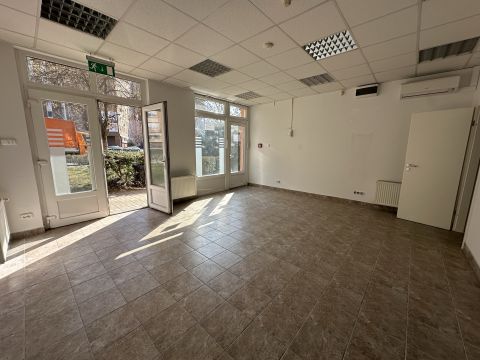 Kiadó Üzlethelyiség 1102 Budapest 10. kerület 