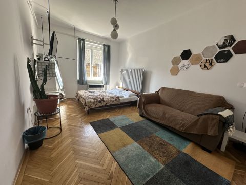 Eladó Lakás 1086 Budapest 8. kerület , Világos utcai garzon