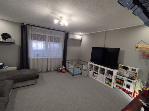 Eladó Ház 2800 Tatabánya Bánhidán főút mellett