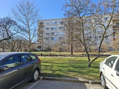 Eladó Lakás 2143 Kistarcsa 