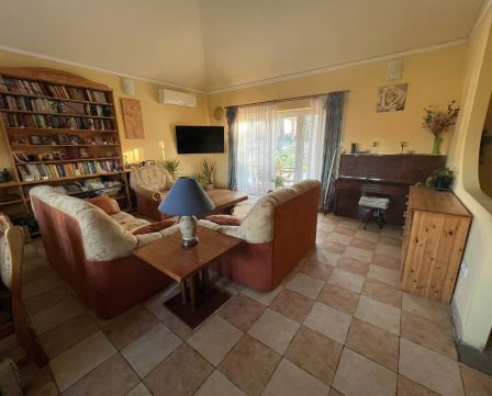 Eladó Ház 2030 Érd , Érden - Tágas jó felosztású családi ház