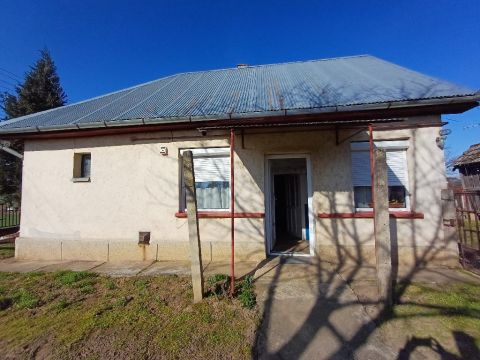 Eladó Ház 4445 Nagycserkesz , 4445 Nagycserkesz, iskola