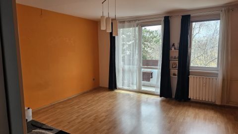 Eladó Lakás 8200 Veszprém , Jutasin 