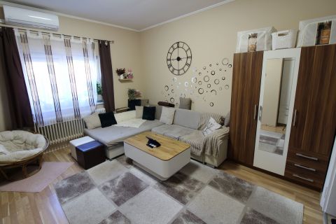 Eladó Ház 1172 Budapest 17. kerület Rákosliget központjában kétgenerációs családi ház