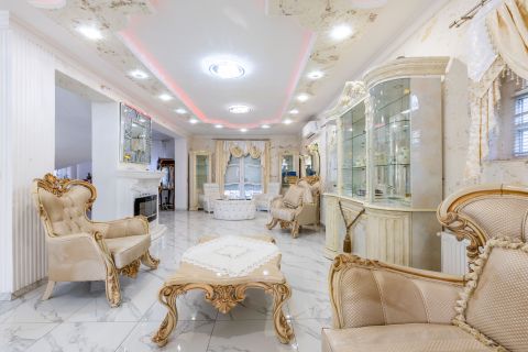 Eladó Ház 2011 Budakalász , Szentistvántelepen 7 szobás, 4 fürdős, újszerű családi ház!