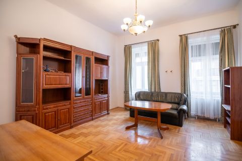 Eladó Lakás 1066 Budapest 6. kerület 