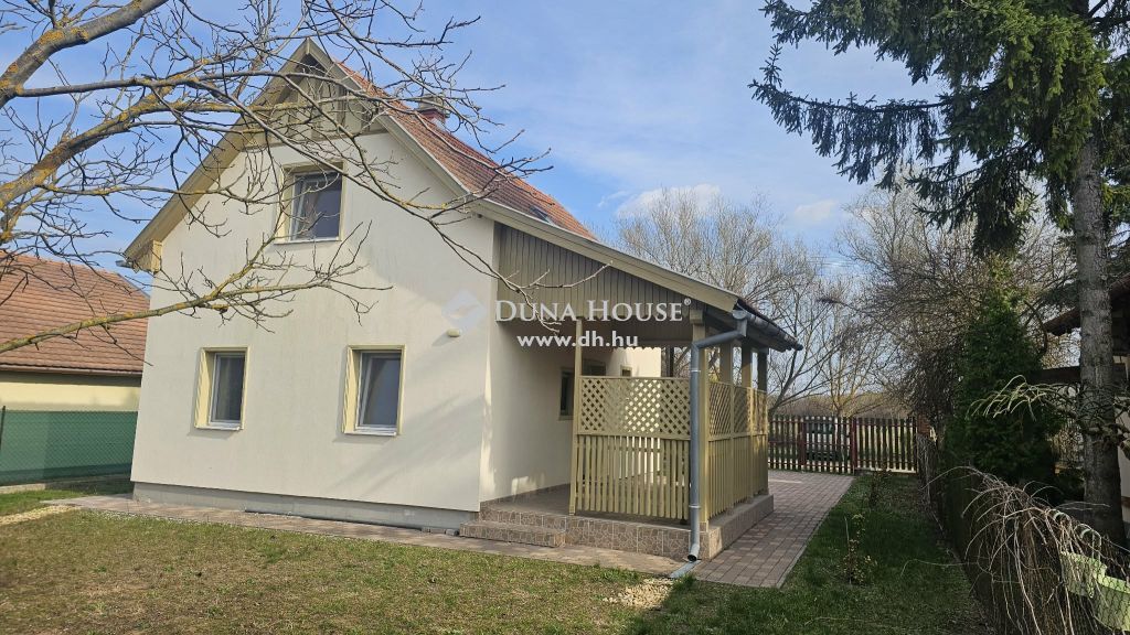 2711 Tápiószentmárton , Üdölőterület — 1/31