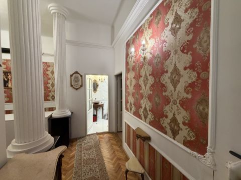 Kiadó Lakás 1054 Budapest 5. kerület 