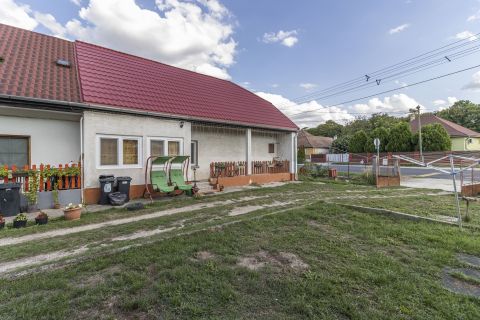 Eladó Ház 8145 Nádasdladány 