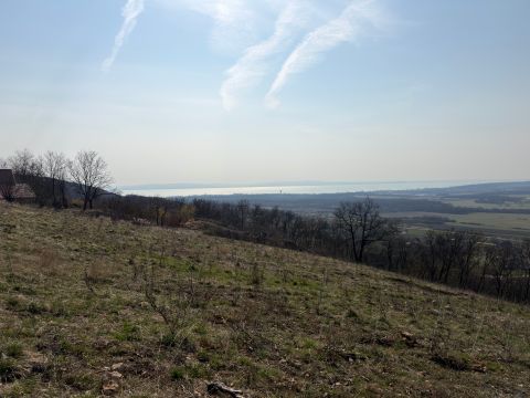 Eladó Telek 8272 Balatoncsicsó , Panorámás terület