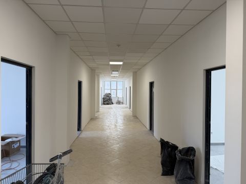 Eladó Iroda 1211 Budapest 21. kerület Hévmegálló közelében