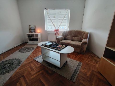 Eladó Ház 8056 Bakonycsernye , Akác utca