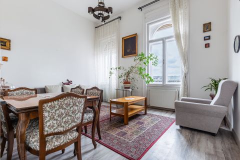 Eladó Lakás 1064 Budapest 6. kerület 