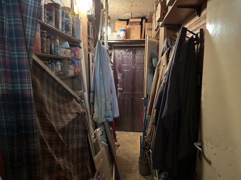 Eladó Lakás 1102 Budapest 10. kerület 38 nm nagyságú felújítandó társasházi lakás liftes házban!