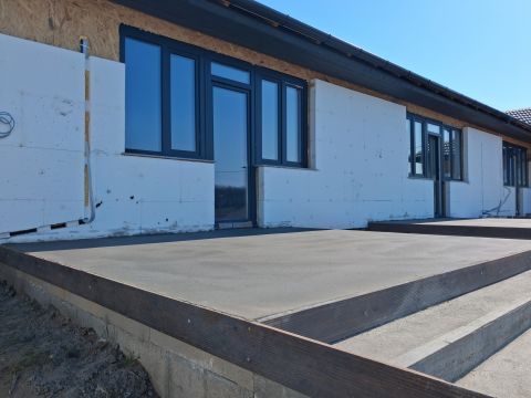 Eladó Lakás 2755 Kocsér NAPPALI + 2 SZOBÁS LAKÁS KERTKAPCSOLATTAL