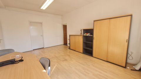 Kiadó Iroda 8900 Zalaegerszeg 