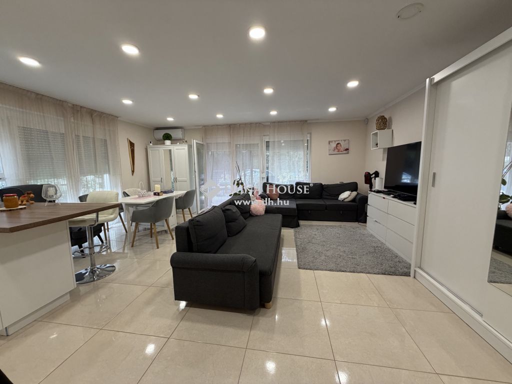 7634 Pécs — 1/19