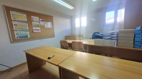 Kiadó Iroda 8900 Zalaegerszeg 