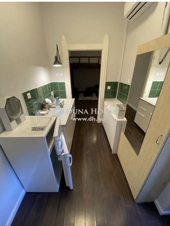 1075 Budapest 7. kerület , KAZINCZY UTCA- Zsinagógánál — 1/6