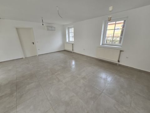 Eladó Ház 8151 Szabadbattyán 101 nm-es felújított ház 