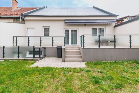 Eladó Ház 1105 Budapest 10. kerület , X. ÓHEGY, TELJESKÖRŰEN FELÚJÍTOTT, 3 SZOBÁS, 110m2-es HÁZ.