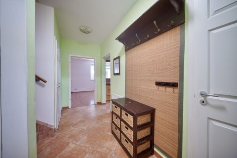 Eladó Ház 2096 Üröm 