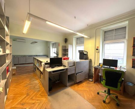 Kiadó Iroda 7623 Pécs Belvárosban, kiadó iroda- Ügyvédi irodának, cégközpontnak