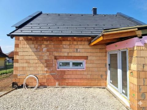 Eladó Ház 8314 Vonyarcvashegy csendes környék, balatoni strandtól 900 m-re