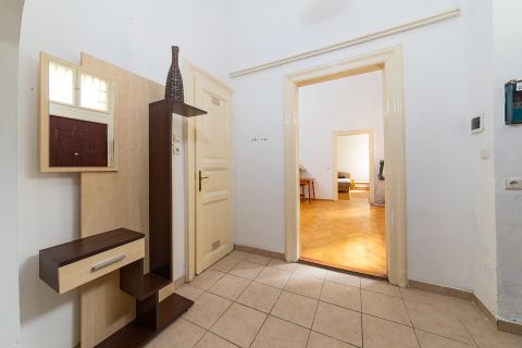 Eladó Lakás 1081 Budapest 8. kerület 