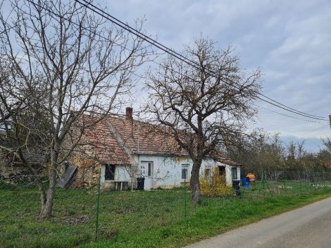 Eladó Ház 8291 Nagyvázsony , 8291 Nagyvázsony, belterület